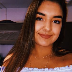 Meet your Posher, Isabel